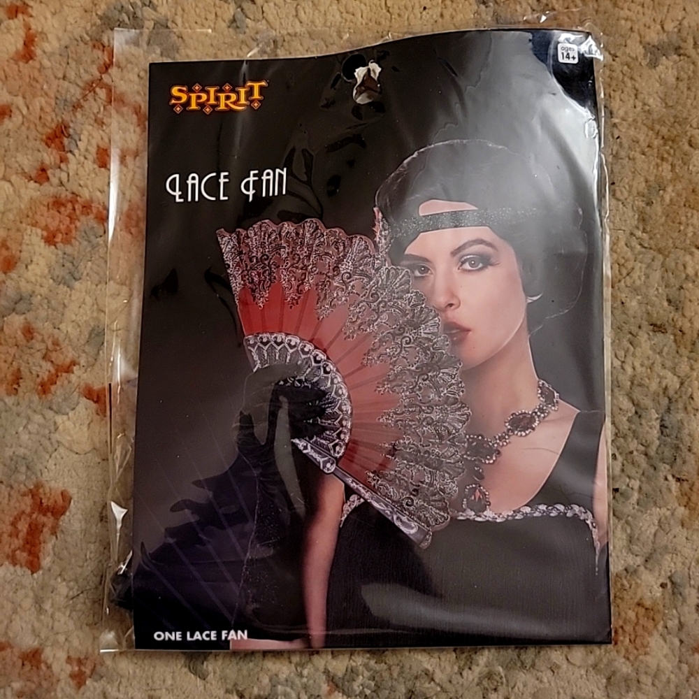Lace fan
